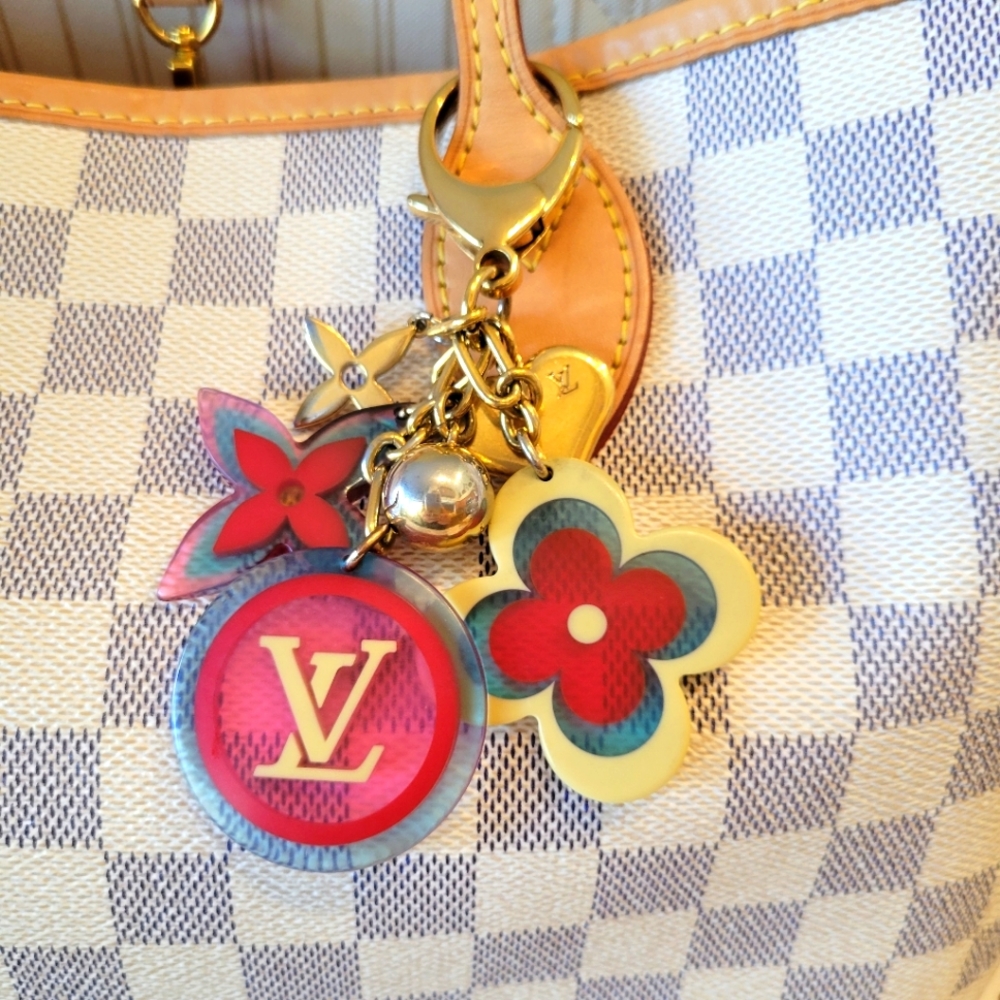 ♥️ LOUIS VUITTON BIJOUX SAC CANDY BAG CHARM - RARE!